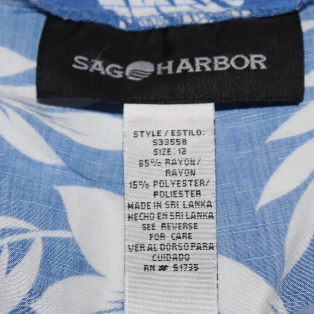 🌺 Sag Harbor Capri Pants · Size 12 · Blue Floral
